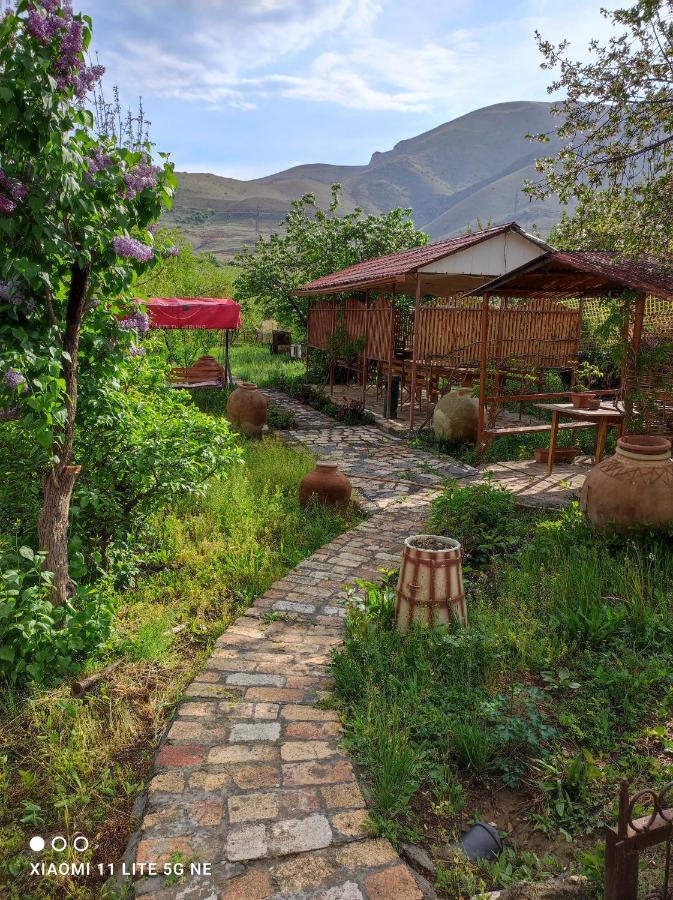 Chʼiva Gayane & Khikar B&B מראה חיצוני תמונה