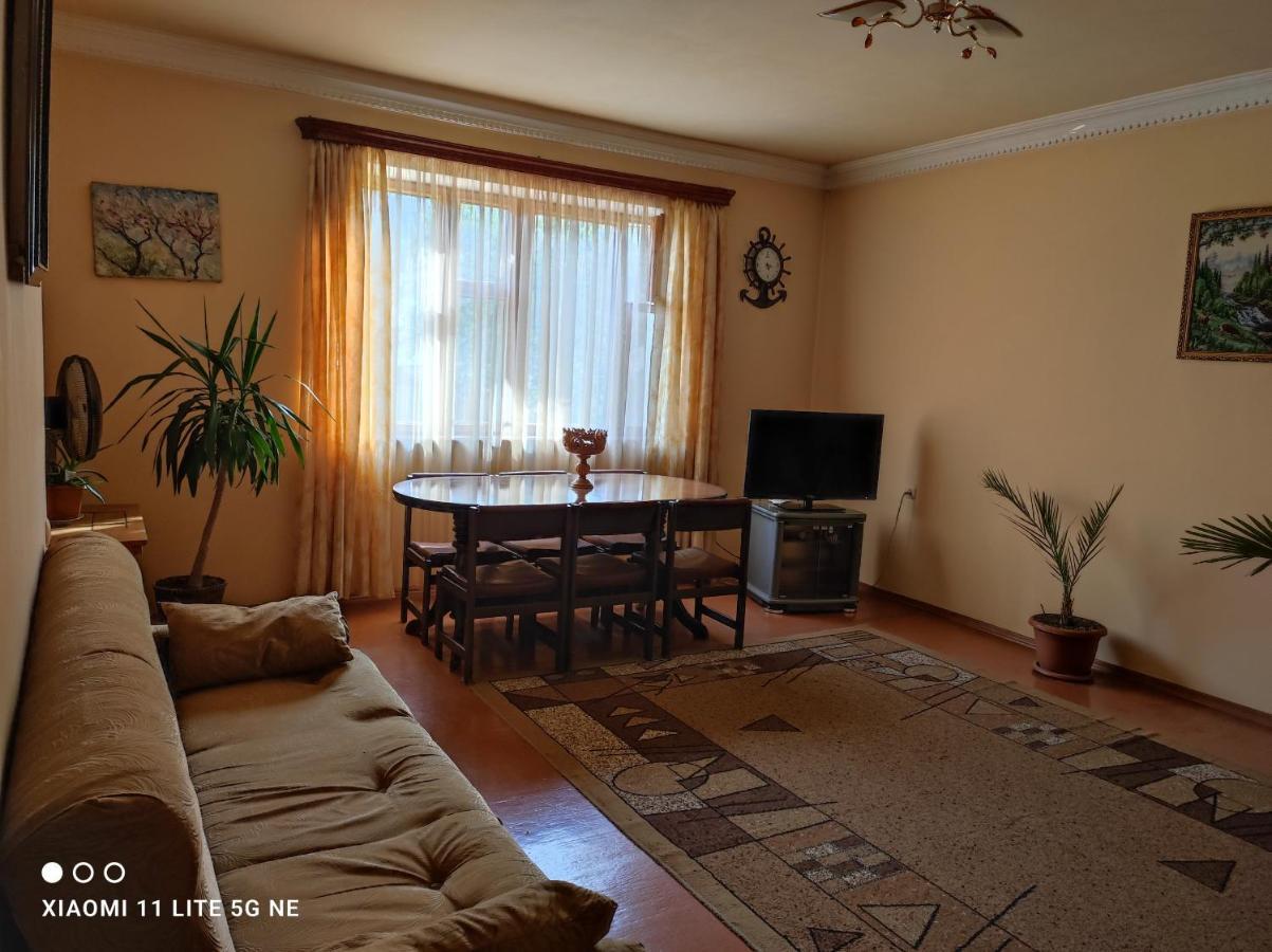 Chʼiva Gayane & Khikar B&B מראה חיצוני תמונה